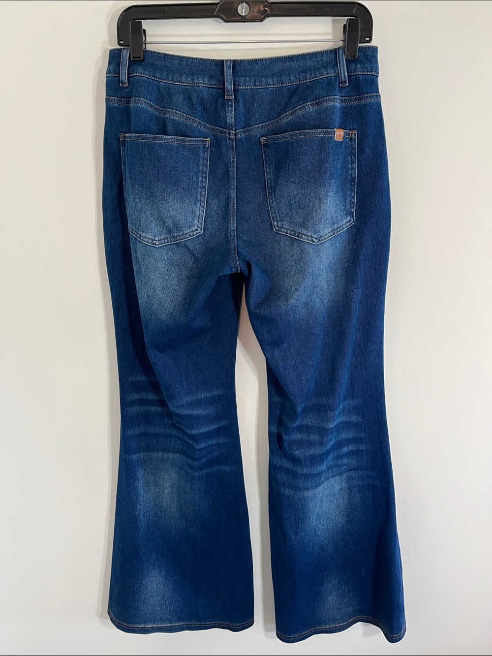 Halara Flex™ Low Rise Flare Washed Casual Jeans with Pockets medium - Picture 4 of 6